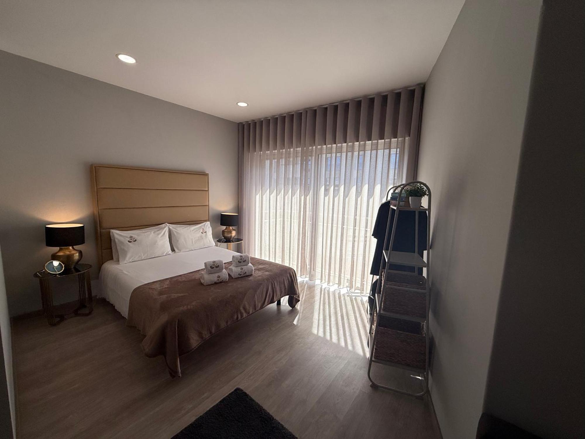 Ml Almada Panoramic Balcony Apartament